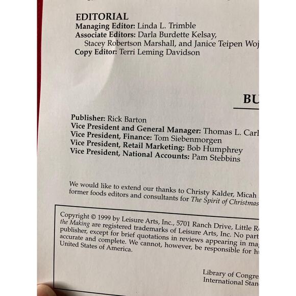 1999 Christmas Cookbook: The Spirit of Christmas Volume 4 - Picture 3 of 9